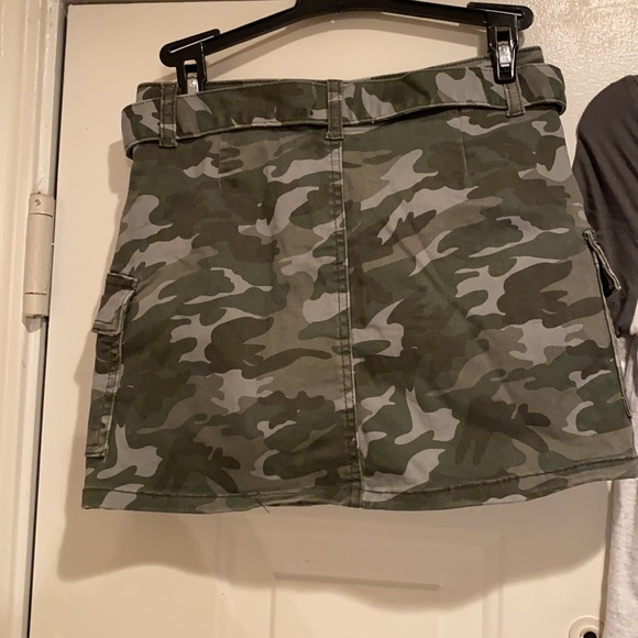 Justice shirt and skirt - Picture 6 of 7